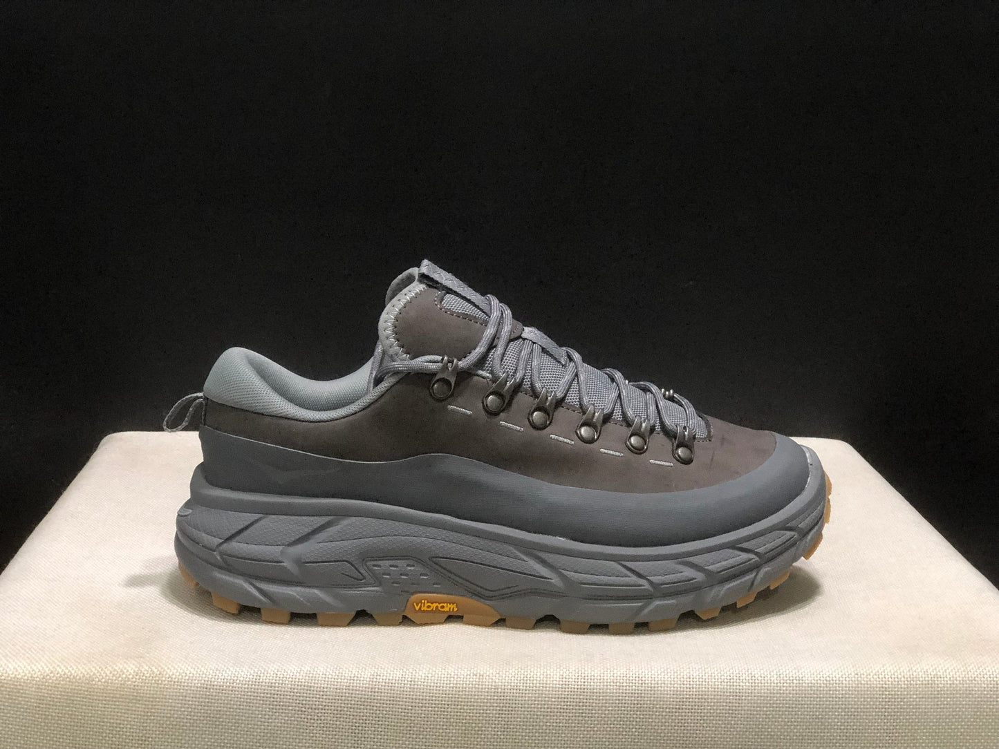 HOKA ONE ONE Tor Summit