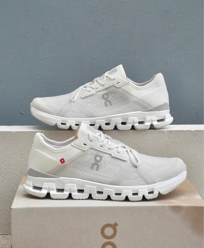 On Running Cloud X 4 AD White Wolf